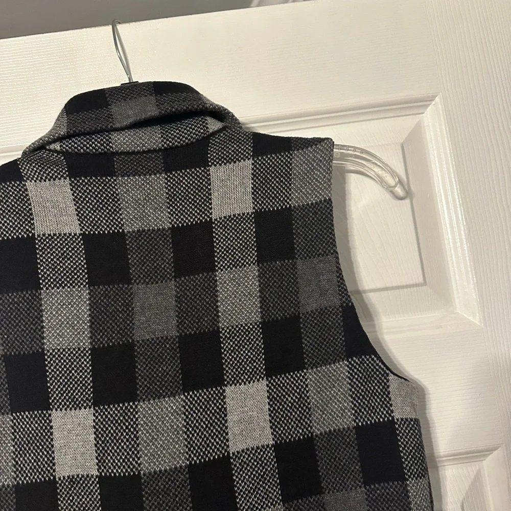 Chaps Women’s Buffalo Plaid Sweater Vest - Picture 12 of 12